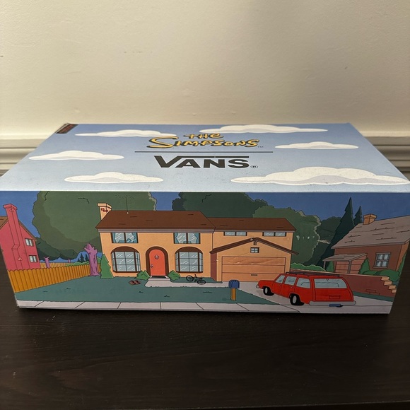 Simpsons x Vans ComfyCush Slip-ons Brand New with tag in box size 10.5 - Picture 8 of 9
